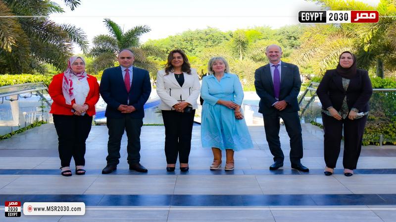 وزيرة البيئة