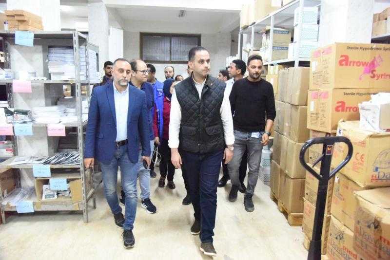 نائب وزير الصحة يتفقد مخازن الأدوية والمستلزمات الطبية بشمال سيناء