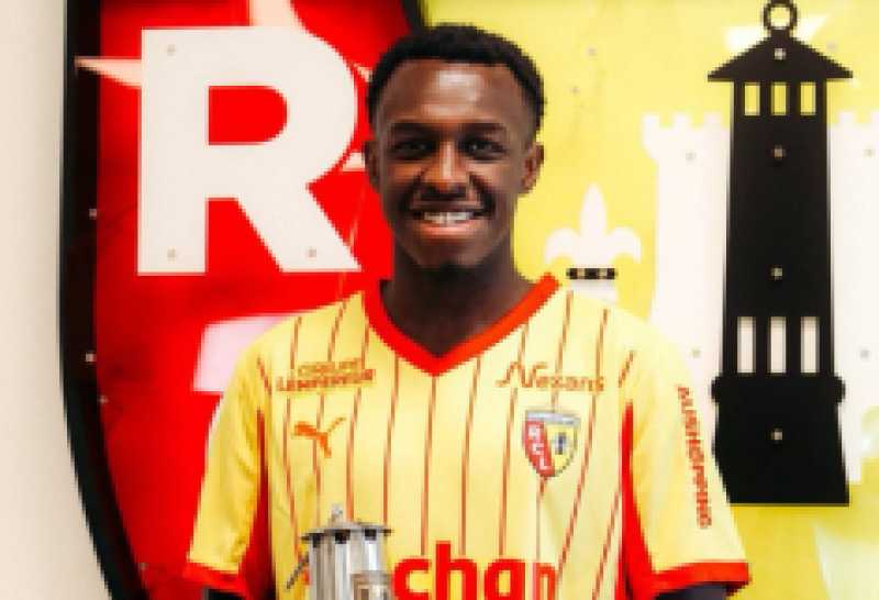 الكشف عن موقف سعود عبد الحميد من العودة إلى السعودية