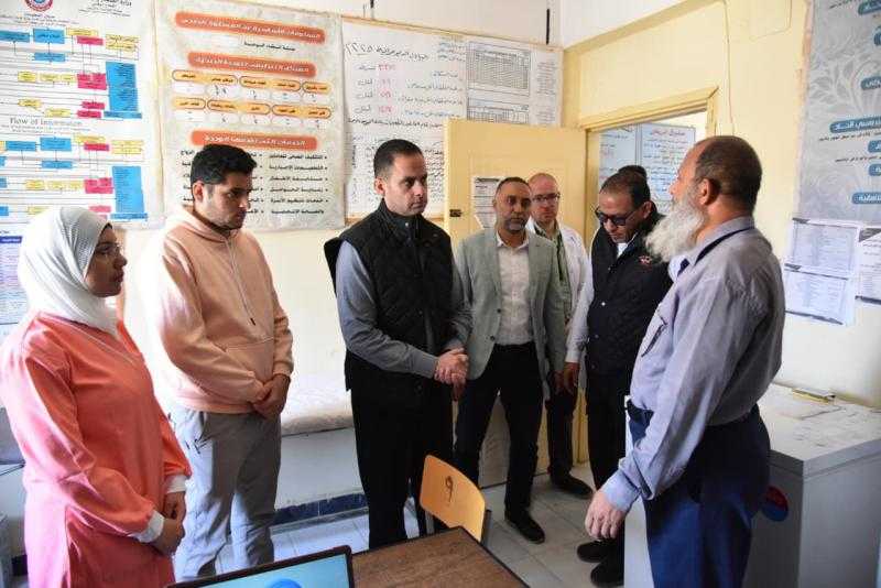 نائب وزير الصحة يتفقد مشروع إنشاء مستشفى بغداد ووحدة طب أسرة نخل