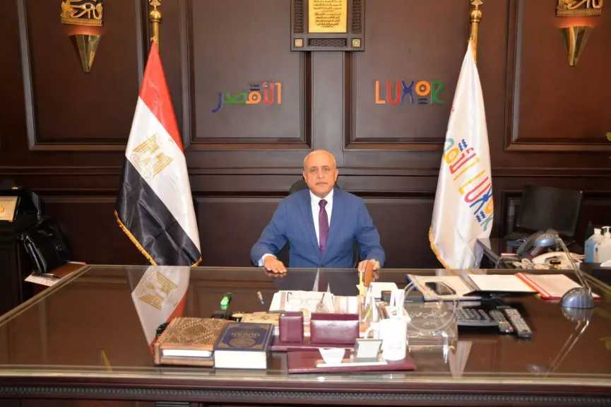 محافظ الأقصر يعقد اجتماعا لمناقشة ملف المتغيرات المكانية