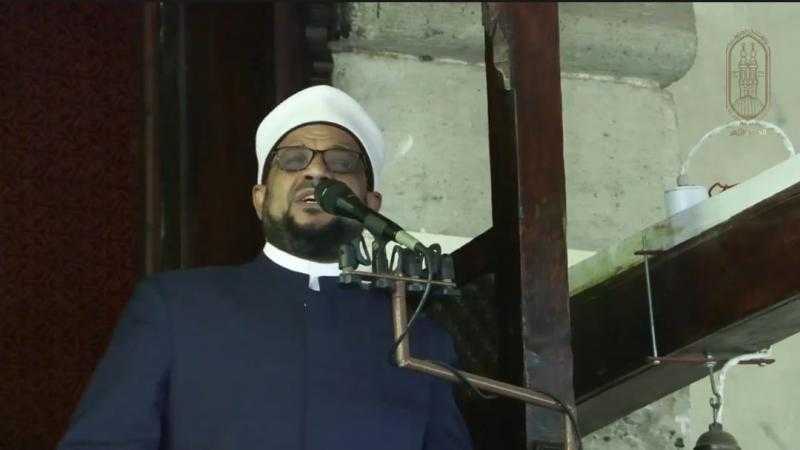 خطيب الجامع الأزهر: الكون يسير بانتظامٍ وسلامٍ.. وإذا اختل النظام عمت الفوضى