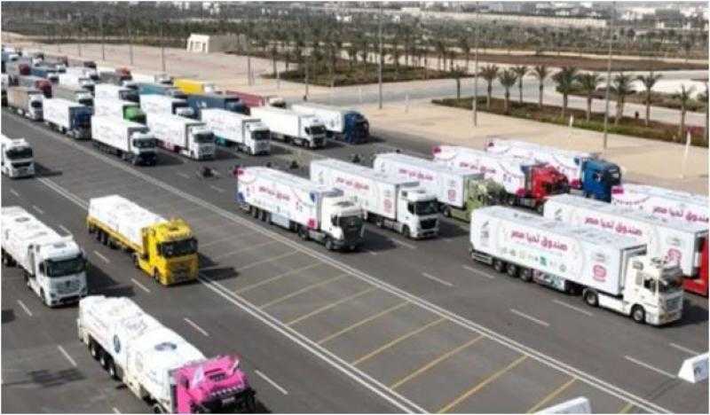 اللجنة المصرية تسير قافلة المساعات الأكبر إلى غزة وشمال القطاع