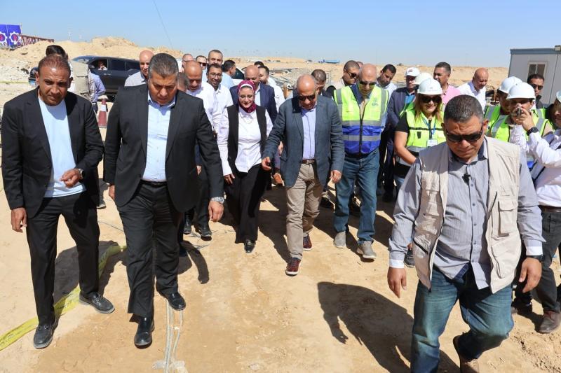 فى زيارة ميدانية.. وزير الكهرباء يتفقد إنهاء أعمال مسار خط الربط الكهربائي المصري السعودي