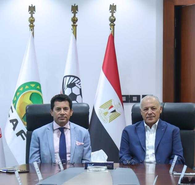 أبو ريدة يستقبل وزير الرياضة ويبحثان دعم خطط وبرامج تطوير كرة القدم