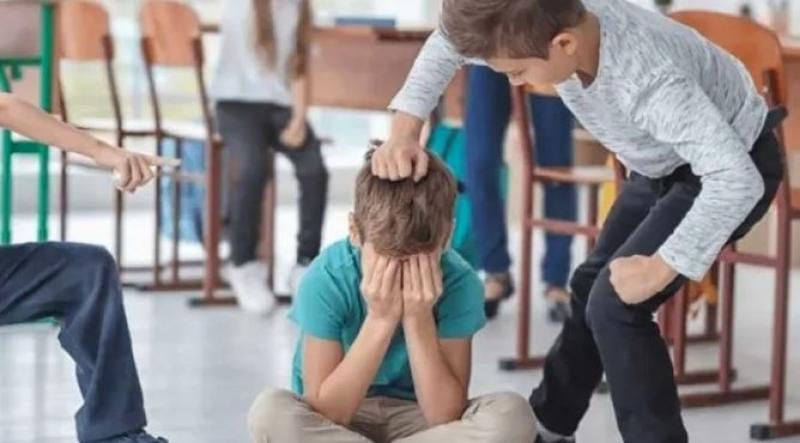 خبير علاقات أسرية يوضح أسباب ظهور سلوكيات العنف بين الأطفال