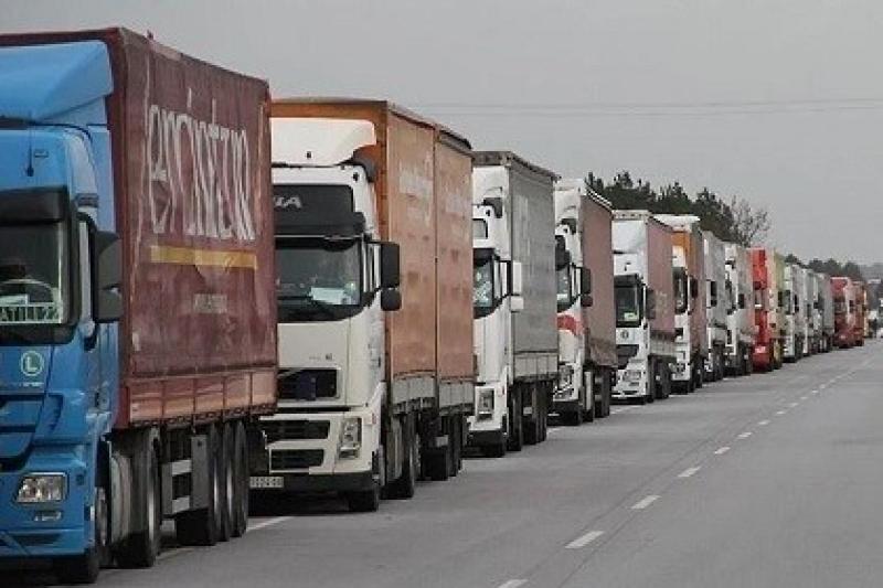 قافلة الهلال الأحمر المصري الـ 58 تصل غزة بـ 423 شاحنة مساعدات عاجلة