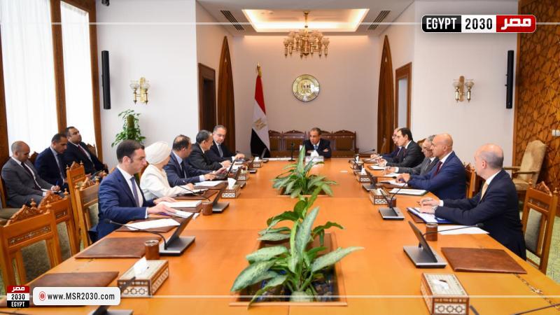 وزير الخارجية خلال الاجتماع