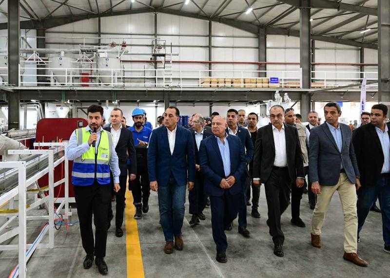 باستثمارات تصل إلى 15 مليون دولار.. مدبولي يفتتح مصنع ”أدو مينا لصناعة مواد البناء” بمنطقة السخنة الصناعية