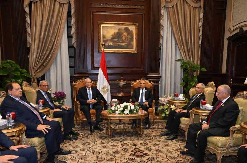 رئيس مجلس النواب يزور رئيس مجلس الشيوخ