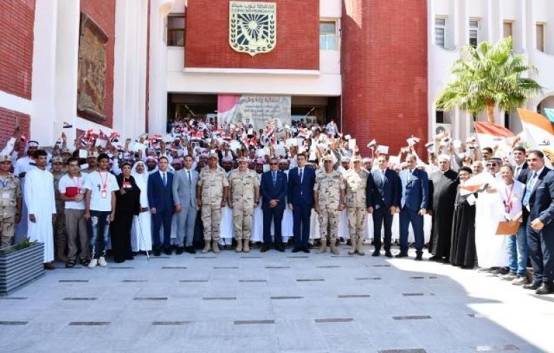 القوات المسلحة تدفع عددًا من اللجان التجنيدية إلى جنوب سيناء لتقديم الخدمات لذوي الهمم وكبار السن