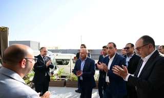 باستثمارات 12 مليون دولار.. رئيس الوزراء يفتتح مصنع... باستثمارات 12 مليون دولار.. رئيس الوزراء يفتتح مصنع ”بونالو للصناعات البلاستيكية والخشبية”