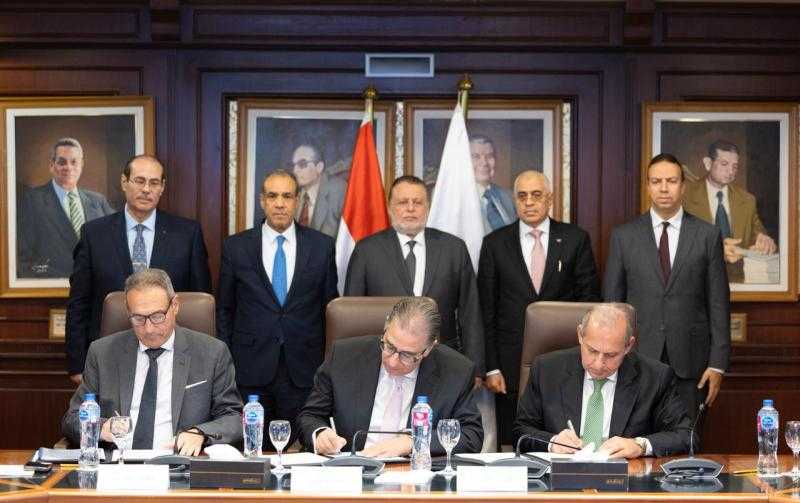 محافظ البنك المركزي ووزير الخارجية يشهدان إطلاق مبادرة ”افتح حسابك في مصر”