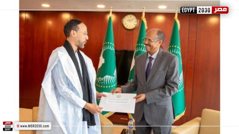 رئيس مفوضية الاتحاد الإفريقي يتسلم أوراق اعتماد مندوب موريتانيا الدائم