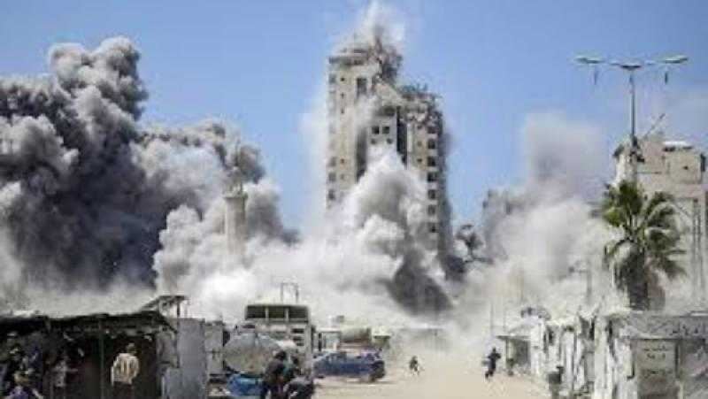 الاحتلال الإسرائيلي ينسف مباني سكنية في الزيتون والشجاعية بقطاع غزة