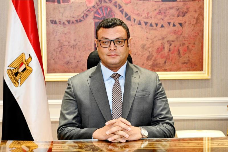 المهندس شريف الشربيني وزير الإسكان والمرافق والمجتمعات العمرانية