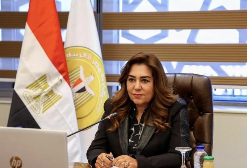 الدكتورة منال عوض القائم بأعمال وزير البيئة