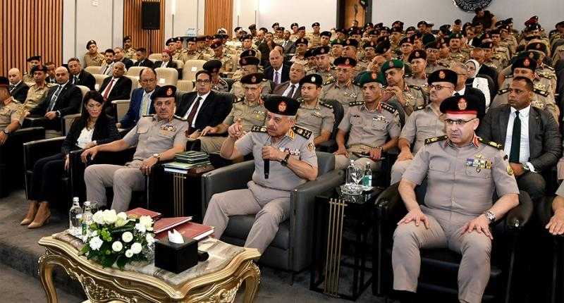 وزير الدفاع والإنتاج الحربي يشهد مناقشة البحث الرئيسي لمركز الدراسات الإستراتيجية للقوات المسلحة