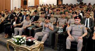 وزير الدفاع والإنتاج الحربي يشهد مناقشة البحث الرئيسي... وزير الدفاع والإنتاج الحربي يشهد مناقشة البحث الرئيسي لمركز الدراسات الإستراتيجية للقوات المسلحة