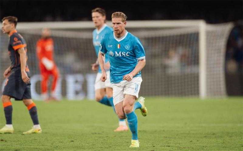 نابولي يعلن إصابة دي بروين.. صدمة جديدة تهدد موسم النجم البلجيكي