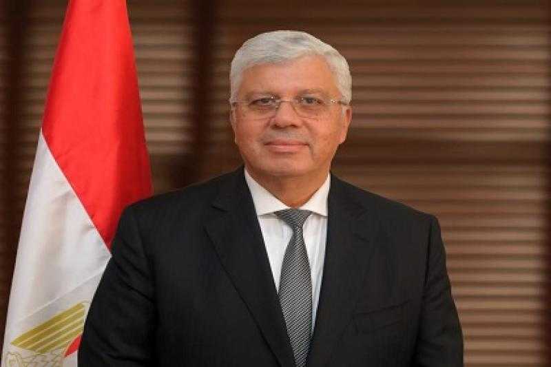 وزير التعليم العالي يوجه الجامعات والمعاهد بتنظيم زيارات طلابية للمتحف المصري الكبير