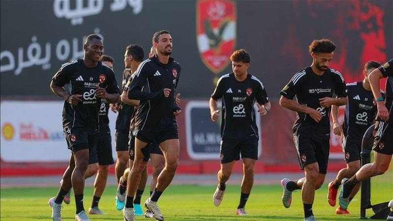 الأهلي يختتم تدريباته استعدادًا لبتروجيت في الدوري الممتاز