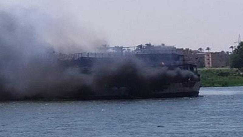 السيطرة على حريق بسفينة سياحية في نهر النيل بالأقصر دون إصابات