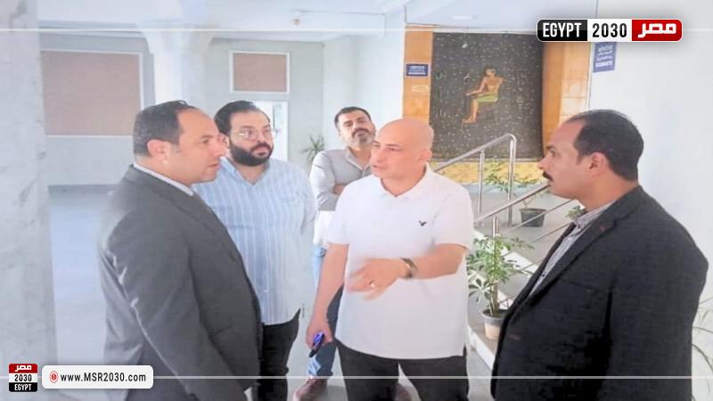 رئيس المؤسسة العلاجية في جوله تفقدية بمستشفي هليوبوليس