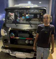 ضبط سائق ميكروباص تعدى على قائد سيارة نقل... ضبط سائق ميكروباص تعدى على قائد سيارة نقل بالقليوبية لخلاف على أولوية المرور