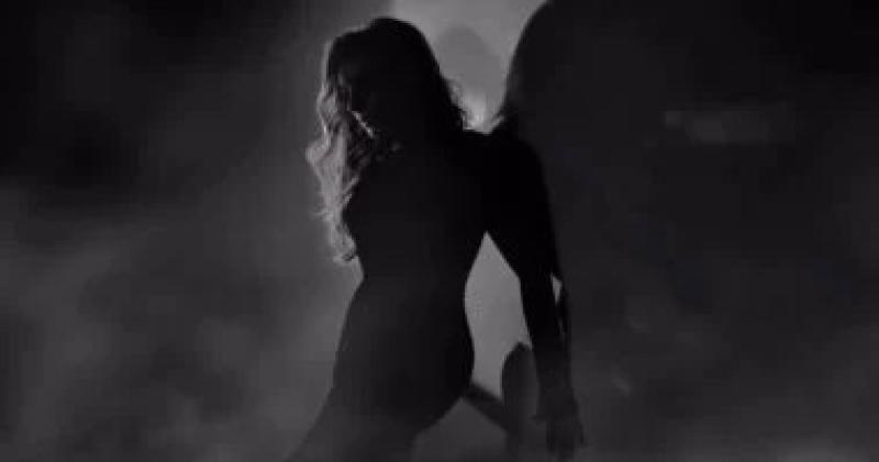 أنغام تثير حماس جمهورها بتيزر غامض وتستعد لحفل باريس