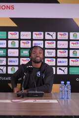 ياسين منصور يقود مفاوضات الأهلي لضم فيستون ماييلي ياسين منصور يقود مفاوضات الأهلي لضم فيستون ماييلي