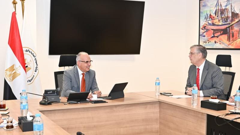 وزير الري وسفير هولندا بمصر