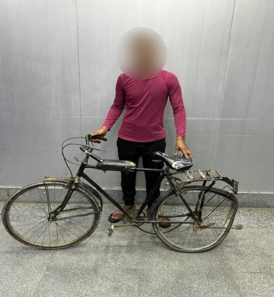 ضبط لص دراجة هوائية سرق هاتف فتاة بالإسماعيلية