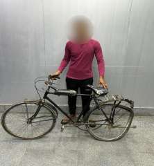 ضبط لص دراجة هوائية سرق هاتف فتاة بالإسماعيلية ضبط لص دراجة هوائية سرق هاتف فتاة بالإسماعيلية