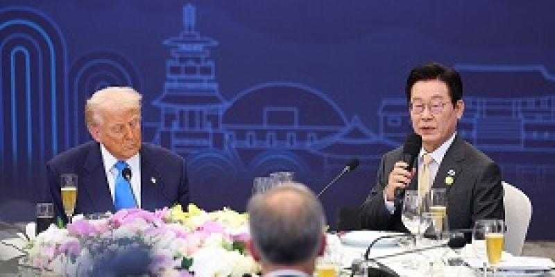 ترامب يعلن توصل الولايات المتحدة وكوريا الجنوبية إلى اتفاق تجاري شبه نهائي