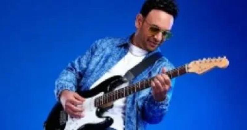 مصطفى قمر يطلق أولى أغاني ألبومه الجديد ”قمر 25”