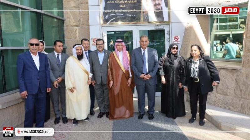 وفد من البرلمان العربي يزور مستشفى سرطان الأطفال