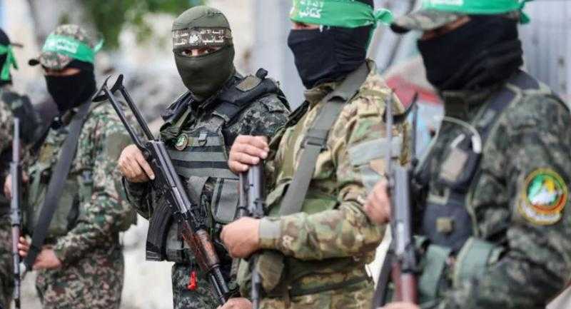 حماس: منع ممثلي الصليب الأحمر من زيارة أسرانا في سجون الاحتلال انتهاك لحقوقهم