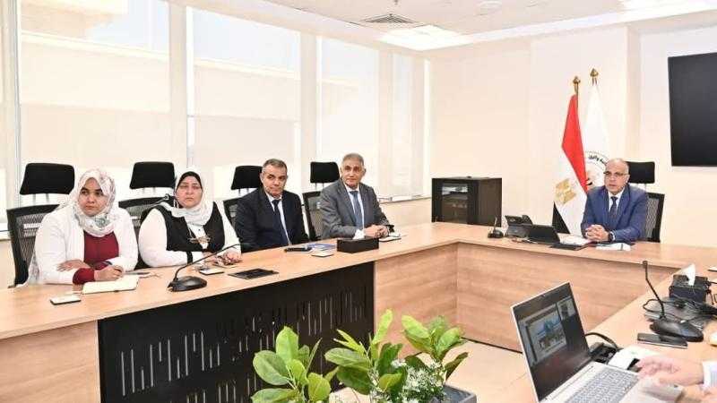 وزير الري  يتابع موقف ”مشروع رقمنة المساقي الخصوصية”