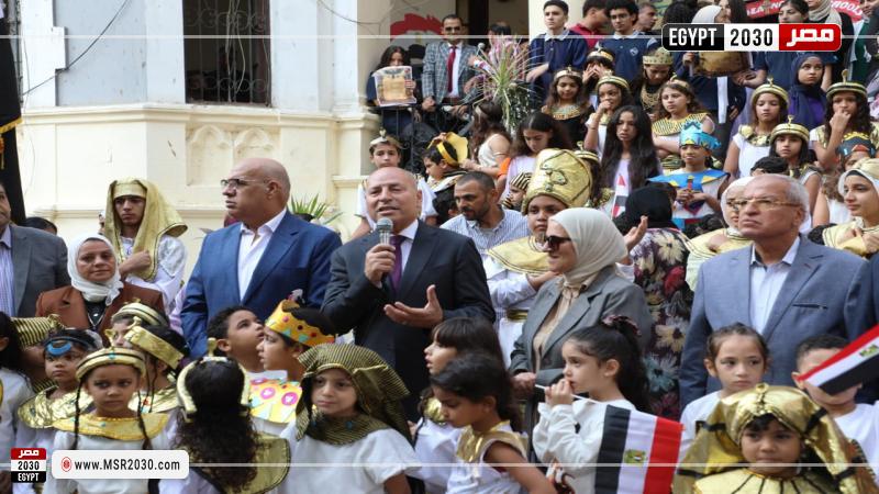 محافظ القاهرة طلاب مدرسة قصر الدوبارة الرسمية فعاليات الطابور المدرسي