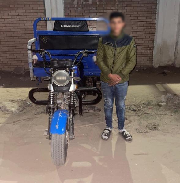 ضبط قائد تروسيكل في كفر الشيخ بعد تداول فيديو يظهر اصطدامه بأحد المواطنين