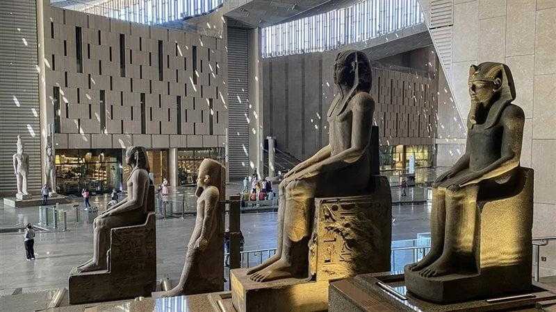 إلهام شاهين تعبر عن سعادتها بافتتاح المتحف المصري الكبير