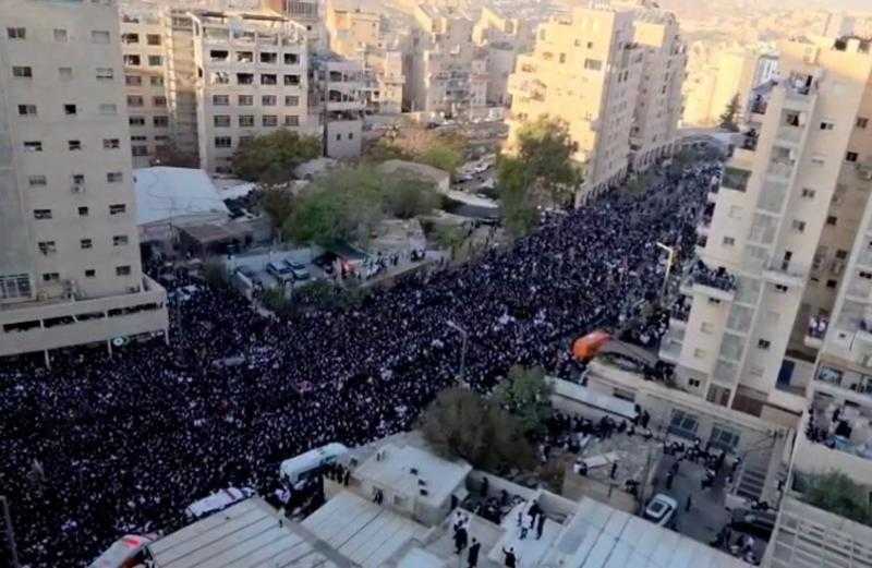 الآلاف من اليهود الحريديم يحتجون في القدس على التجنيد في الجيش الإسرائيلي