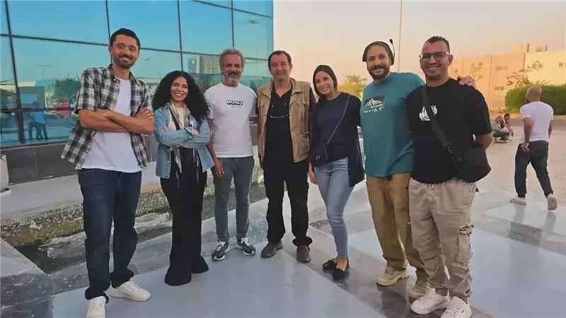 كريم محمود عبد العزيز يشارك في موسم رأس السنة بـ”طلقني