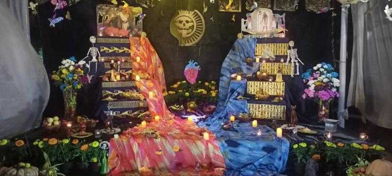 سفارة المكسيك بالقاهرة تحتفل بيوم الموتى بمذبح يجمع بين رموز الحضارتين المصرية والمكسيكية