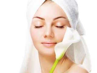 ماسك طبيعي لنضارة وانتعاش البشرة الطبيعية ماسك طبيعي لنضارة وانتعاش البشرة الطبيعية