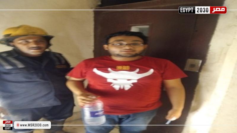 الأمن ينقذ شخصًا احتُجز داخل مصعد