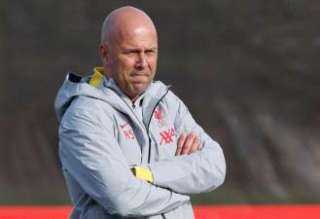 سلوت: التركيز الآن على المستقبل.. نحتاج أداءً قويًا... سلوت: التركيز الآن على المستقبل.. نحتاج أداءً قويًا أمام أستون فيلا لاستعادة