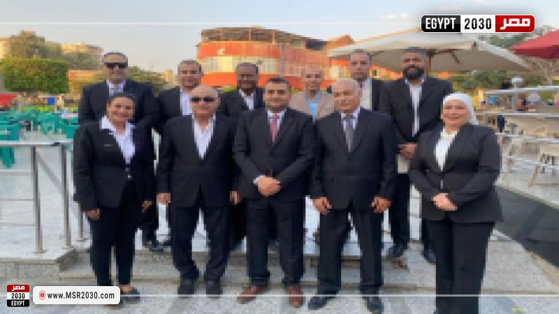 قائمة أحمد الأحمر