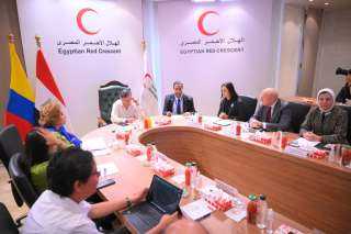 رئيس كولومبيا يزور الهلال الأحمر المصري ويشيد بالجهود... رئيس كولومبيا يزور الهلال الأحمر المصري ويشيد بالجهود المصرية في تقديم المساعدات الإنسانية لغزة